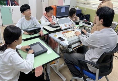 Google & Dot Inc. Partner to Support Visually Impaired Students