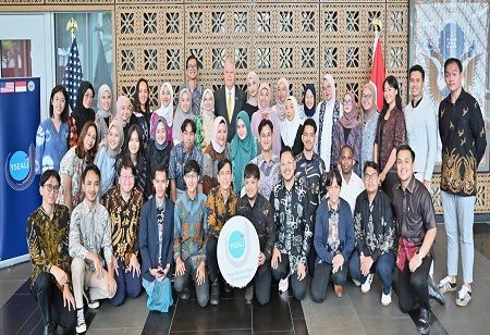 YSEALI Participants Gear Up for U.S. Fellowship Programs