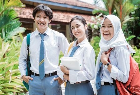 111 UIN Jakarta UM-PTKIN Students Awarded Smart Indonesia Card Scholarship